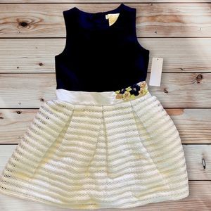🏷 Navy and White Dress NWT Size - 5/6